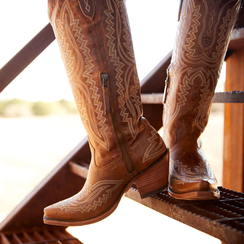 Ariat Casanova X Toe Cowboy Boot in Shades of Grain (Women's)