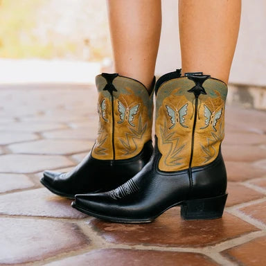 Hyer - Nanette Western Boot in Black (Women's)