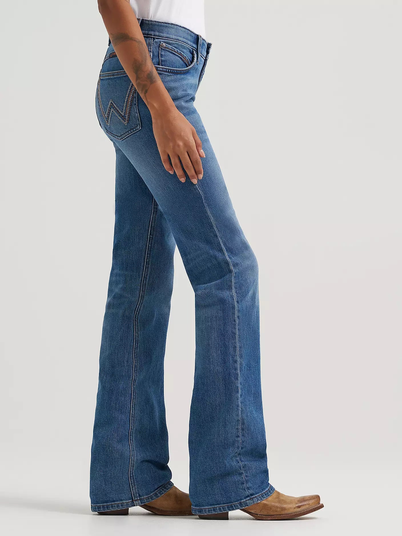 Wrangler Willow Ultimate Riding Jean Boot Cut in Margo (Women's)