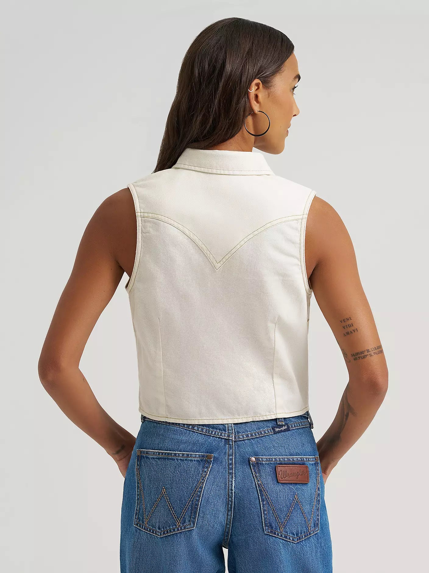 Wrangler Sleeveless Denim Snap Shirt in White (Women's)