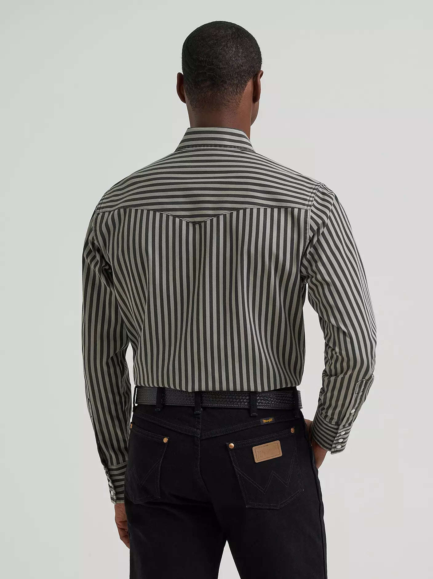 Wrangler Vintage-Inspired Brushpopper Western Snap Shirt in Smoky Stripes (Men's)