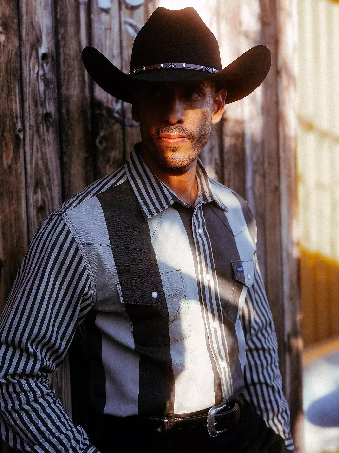 Wrangler Vintage-Inspired Brushpopper Western Snap Shirt in Smoky Stripes (Men's)