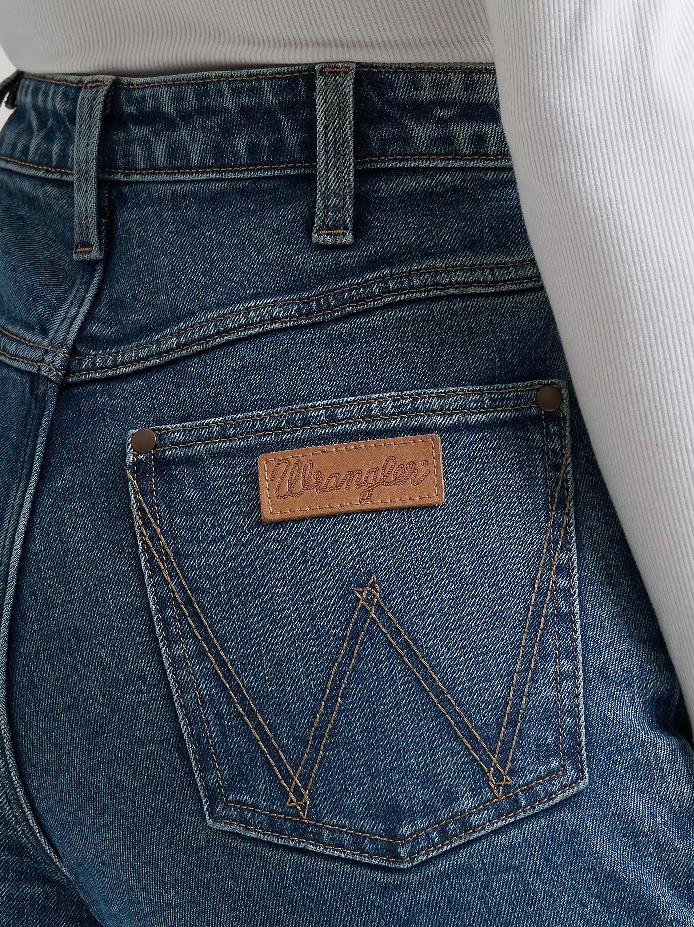 Women's High Rise Rodeo Bootcut Wrangler Riding Jean in Emmy (Women's)
