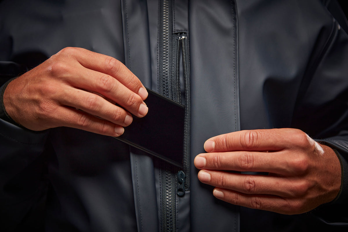 Helly Hansen - Gale Rain Jacket in Army Green