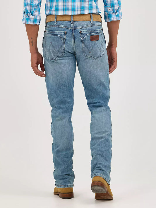 Wrangler Retro® Slim Staight Jean in Jacksboro (Men's)