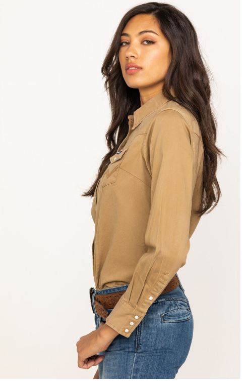 Wrangler Solid Long Sleeve Snap Western Shirt (Women's)