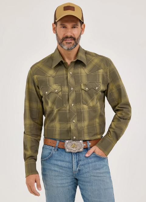 Wrangler Retro® Long Sleeve Sawtooth Snap Pocket Western Shirt (Men's)