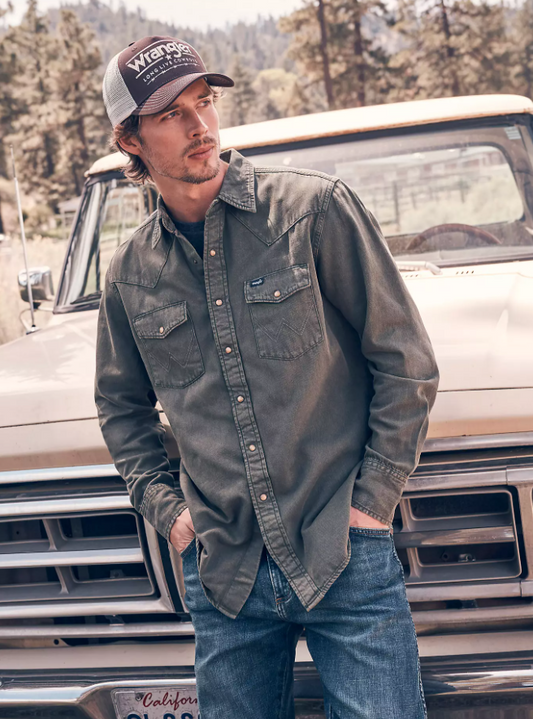 Wrangler® Colorwash Denim Western Snap Shirt (Men's)